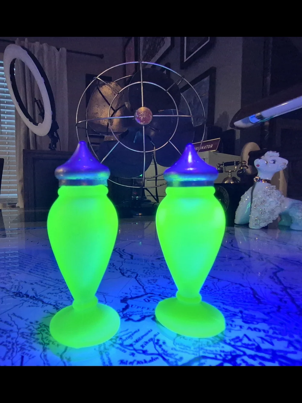 URANIUM JADE VINTAGE SALT/PEPPER SET